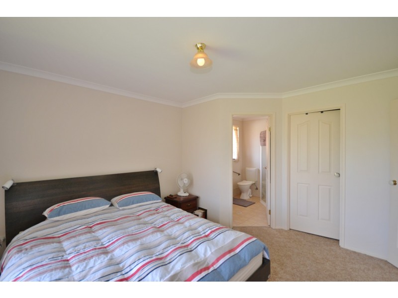 28 Kardella Ave, Nowra NSW 2541