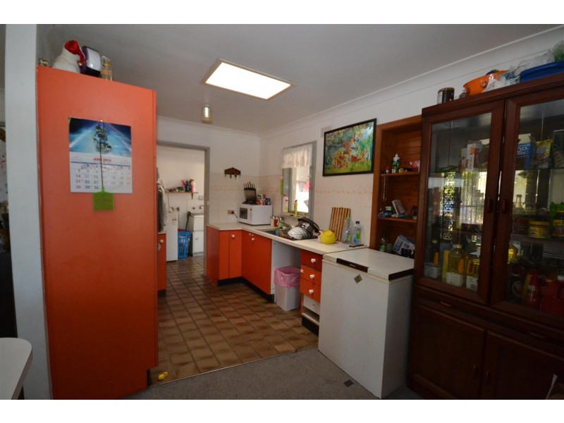 33 Sampson Crescent, Bomaderry NSW 2541