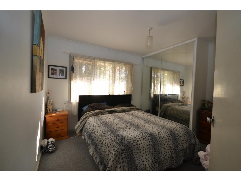 33 Sampson Crescent, Bomaderry NSW 2541