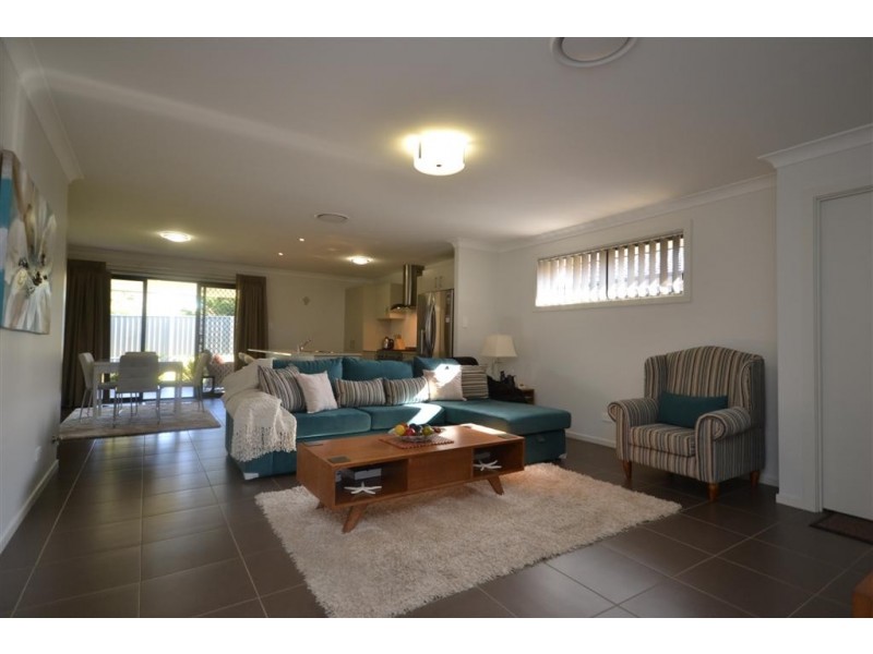 6 George Lee Way, North Nowra NSW 2541