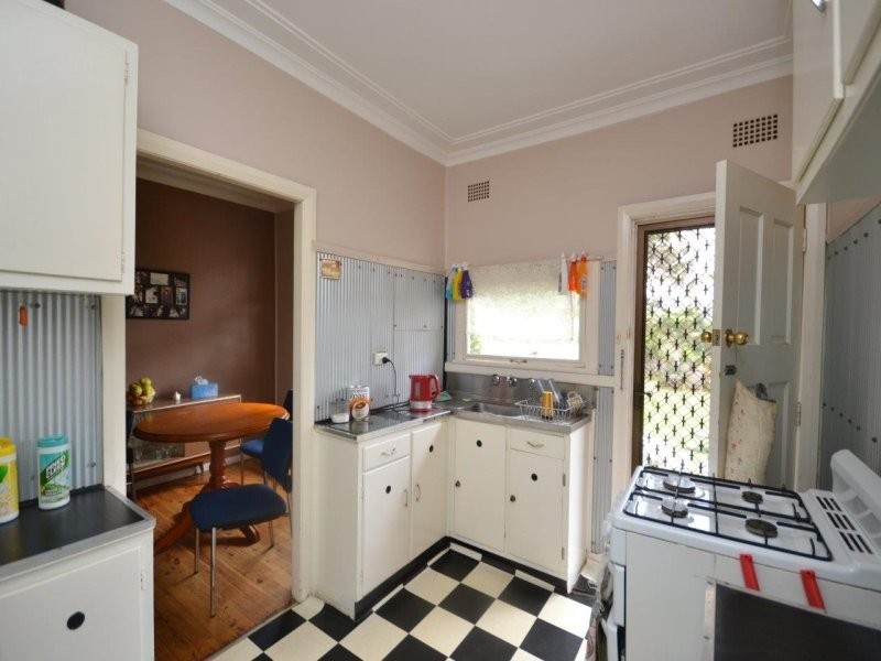 49 Moss Street, Nowra NSW 2541