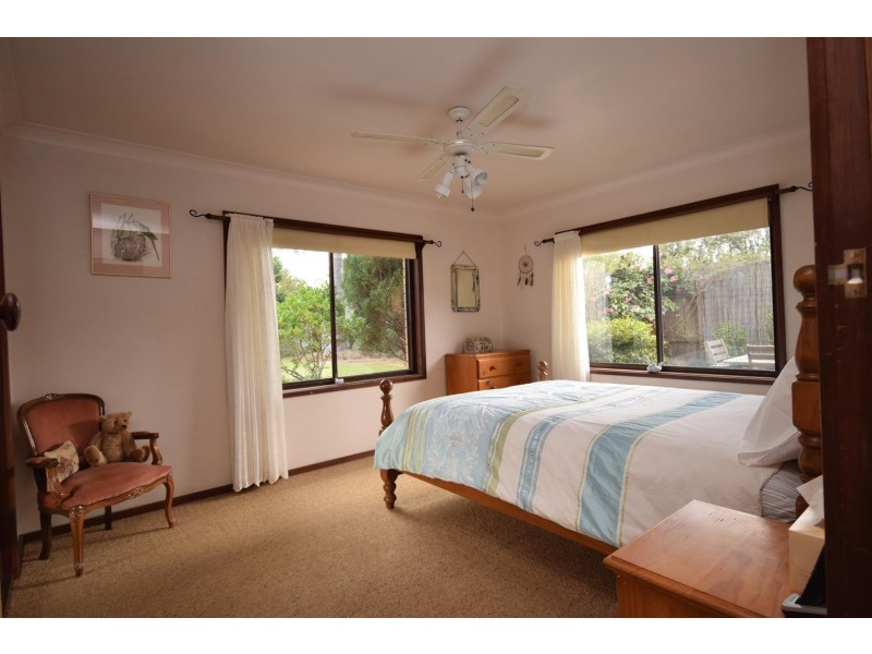 16 Allison Avenue, Nowra NSW 2541