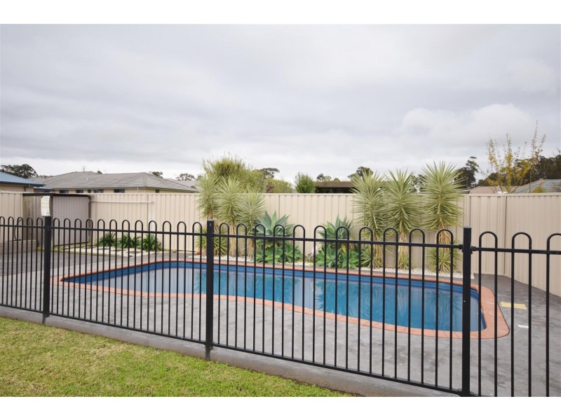 8 Regelia Parade, Worrigee NSW 2540