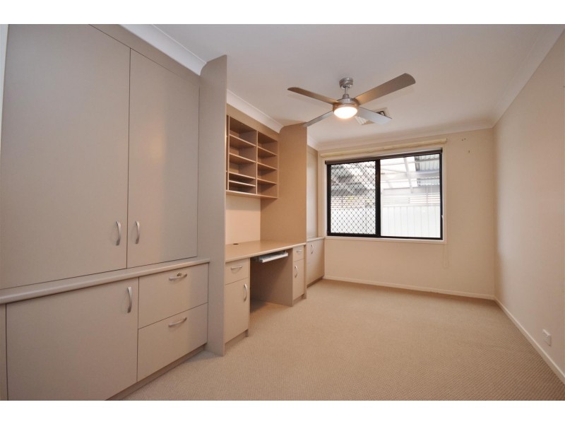 8 Regelia Parade, Worrigee NSW 2540