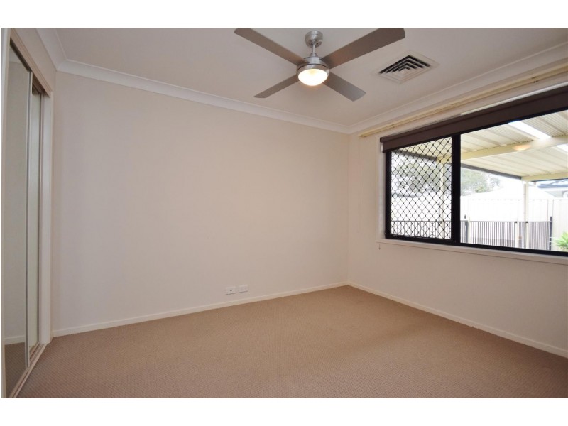8 Regelia Parade, Worrigee NSW 2540