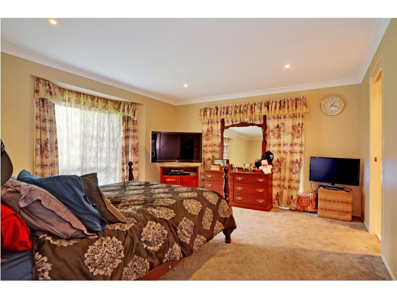 198 Albatross Road, Nowra Hill NSW 2540