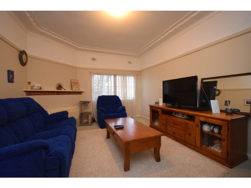 412 Princes Highway, Bomaderry NSW 2541