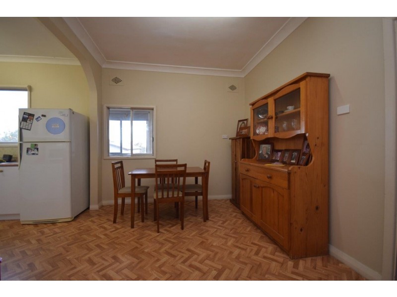 412 Princes Highway, Bomaderry NSW 2541