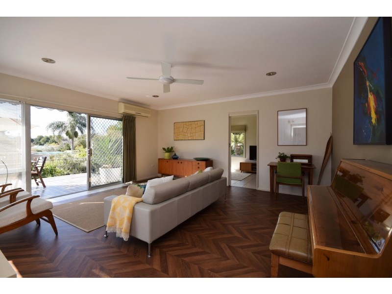 20 Colyer Avenue, Nowra NSW 2541