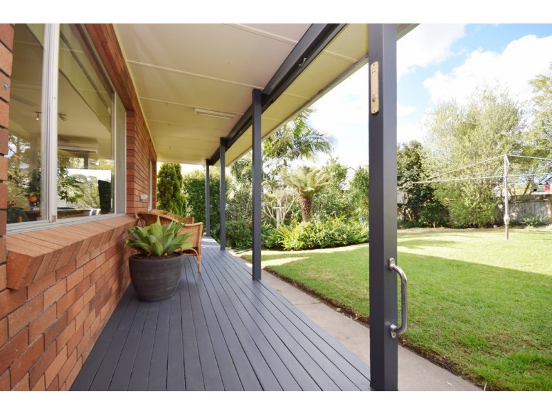 20 Colyer Avenue, Nowra NSW 2541