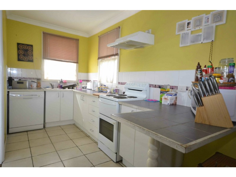 32 McKay Street, Nowra NSW 2541