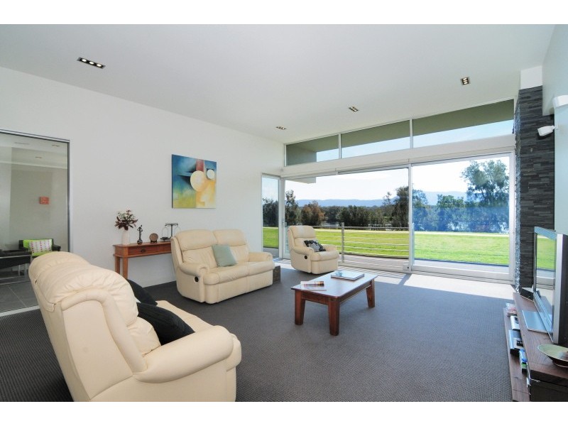 18A Riverview Road, Nowra NSW 2541