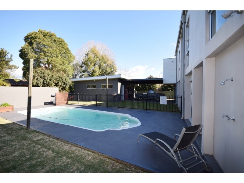 18A Riverview Road, Nowra NSW 2541