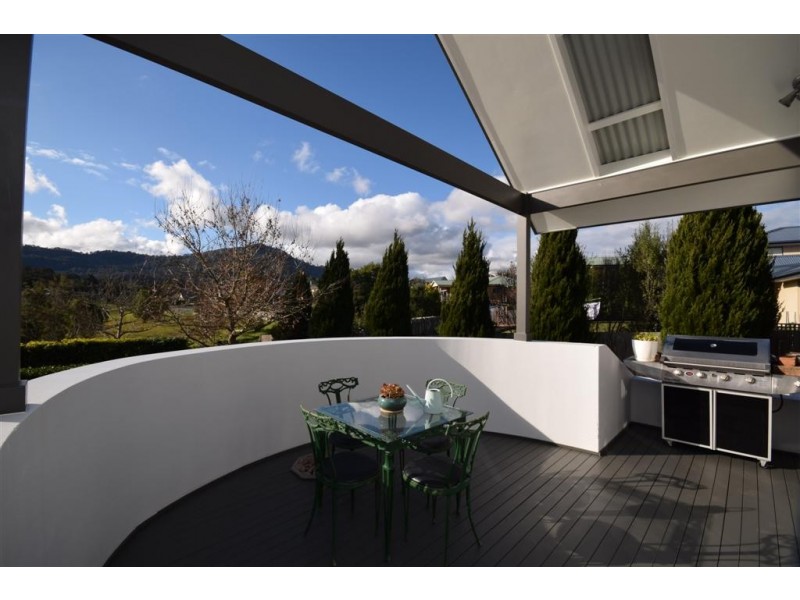 6 Lebene Grove, Cambewarra NSW 2540