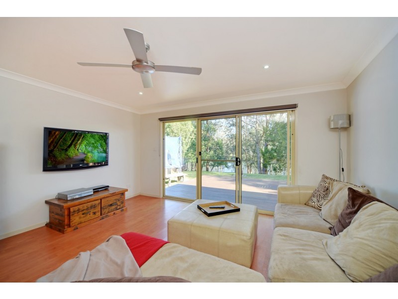 7 Bottle Brush Avenue, Wandandian NSW 2540