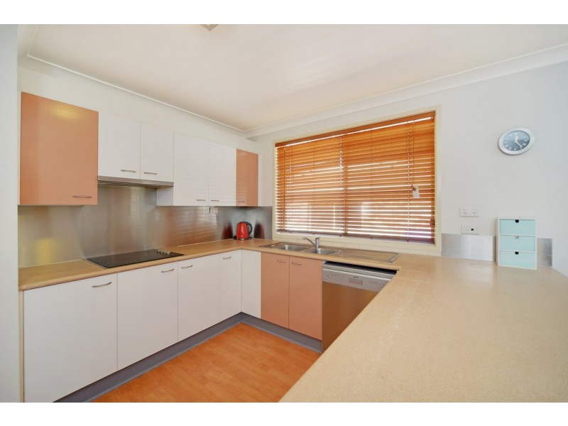 7 Bottle Brush Avenue, Wandandian NSW 2540