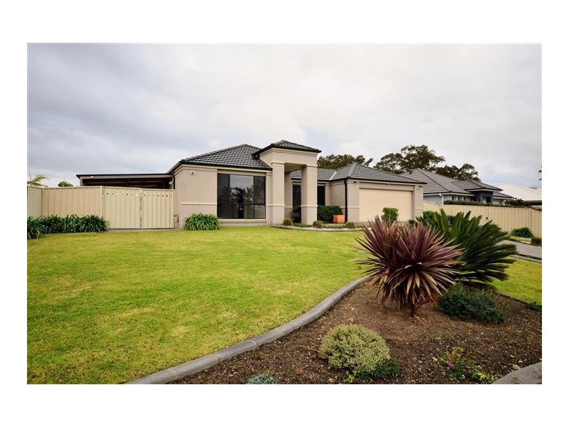 8 Regelia Parade, Worrigee NSW 2540