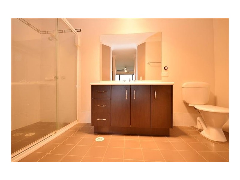 8 Regelia Parade, Worrigee NSW 2540