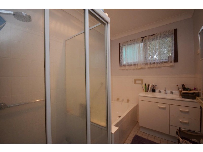 31 Ernest Street, Nowra NSW 2541