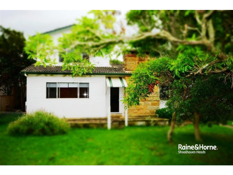 32 McIntosh Street, Shoalhaven Heads NSW 2535