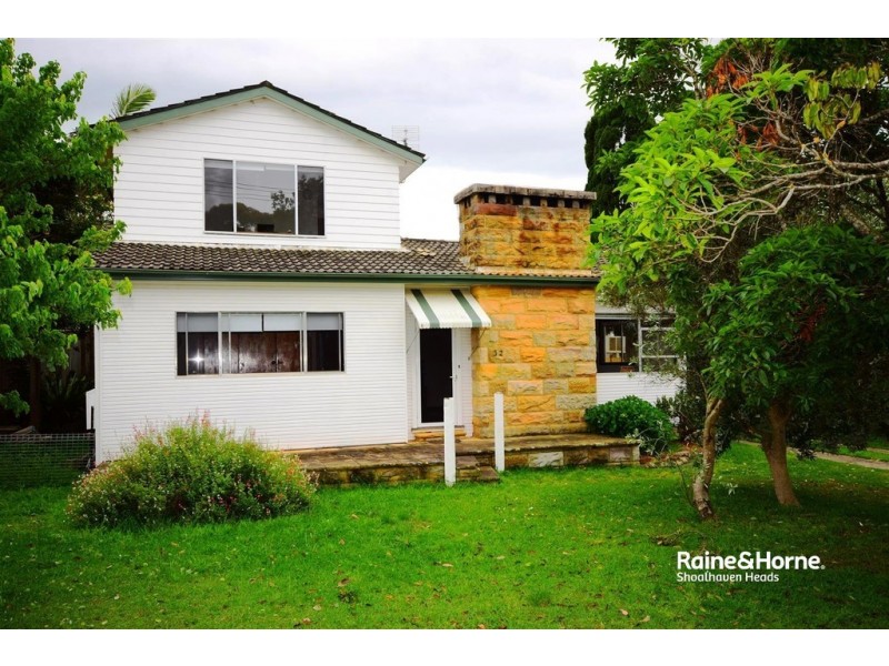 32 McIntosh Street, Shoalhaven Heads NSW 2535