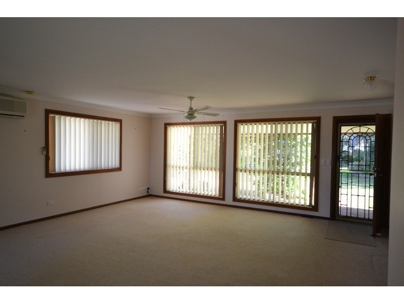 2 Rock Hill Road, North Nowra NSW 2541