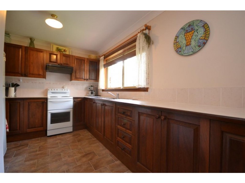 2 Rock Hill Road, North Nowra NSW 2541