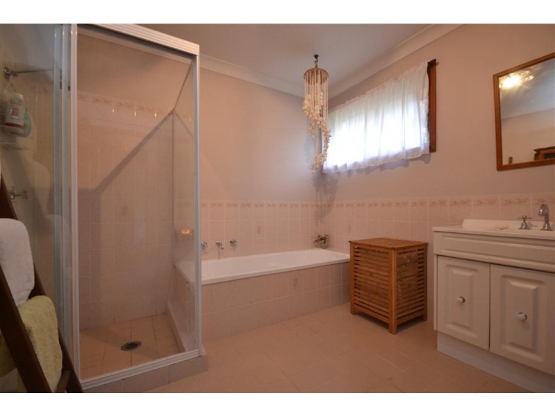 2 Rock Hill Road, North Nowra NSW 2541