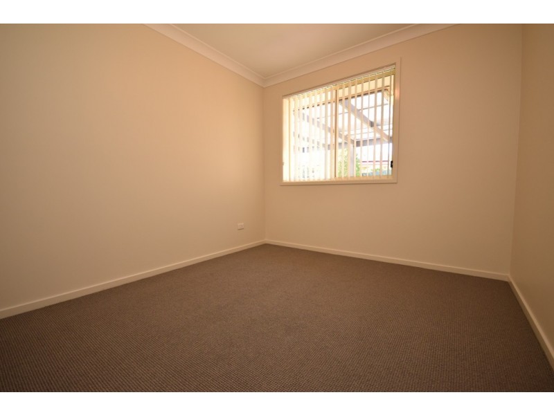 6 Isa Road, Worrigee NSW 2540
