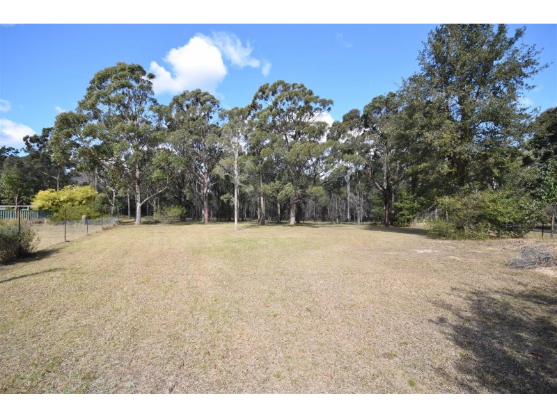 28 Bellabimbi Way, Basin View NSW 2540