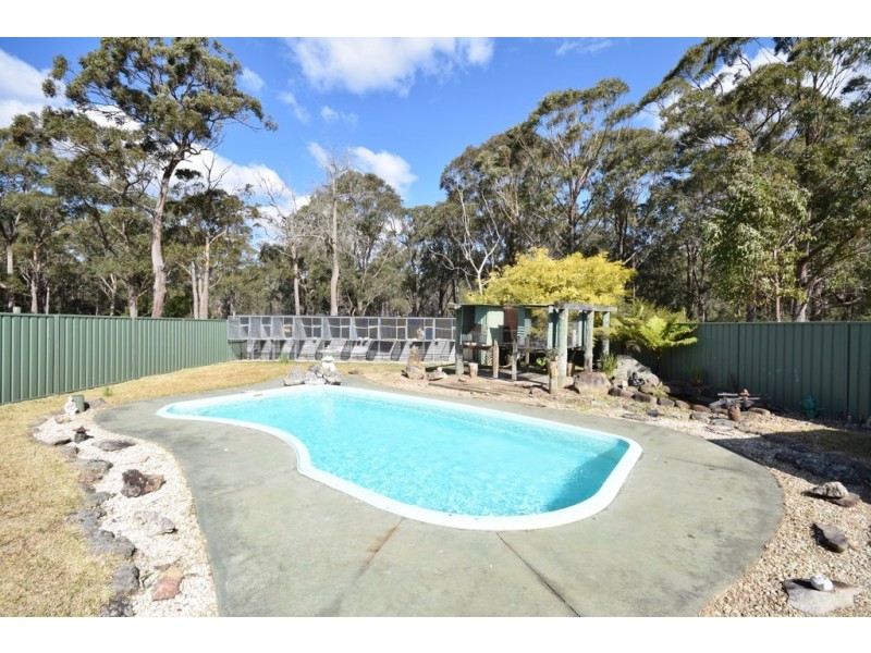 28 Bellabimbi Way, Basin View NSW 2540