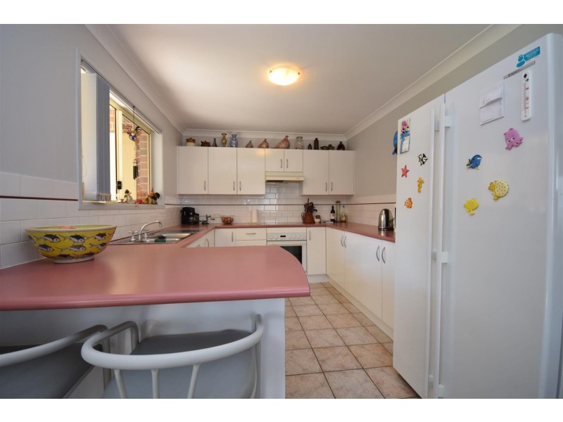 28 Bellabimbi Way, Basin View NSW 2540