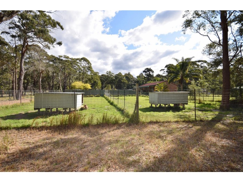 28 Bellabimbi Way, Basin View NSW 2540