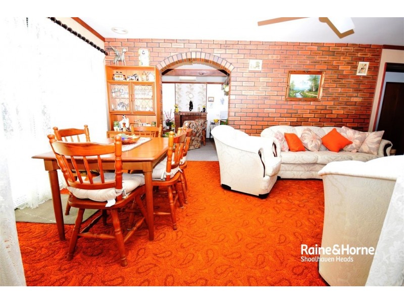 33 Amundsen Avenue, Shoalhaven Heads NSW 2535