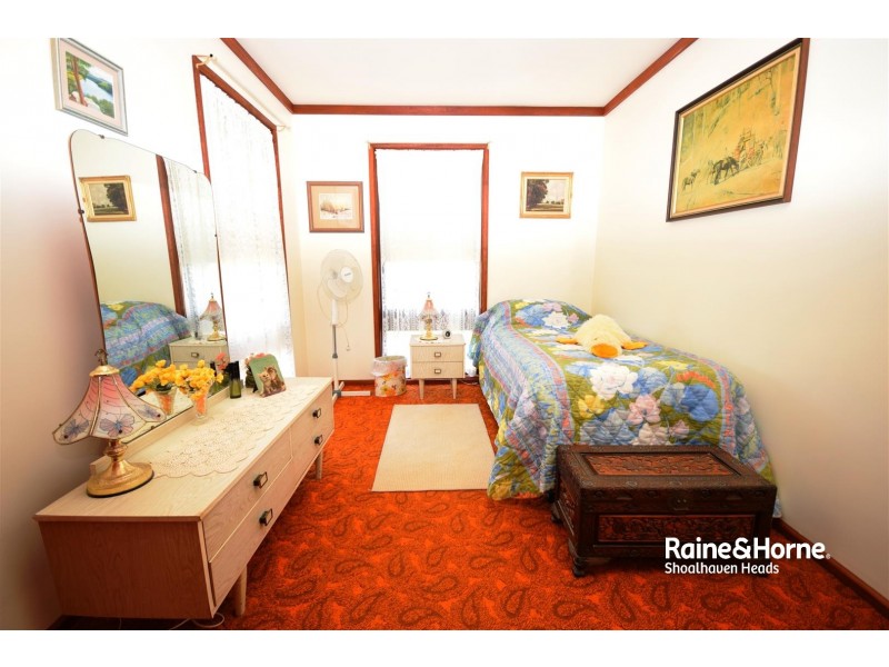 33 Amundsen Avenue, Shoalhaven Heads NSW 2535