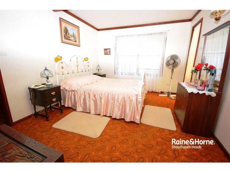 33 Amundsen Avenue, Shoalhaven Heads NSW 2535