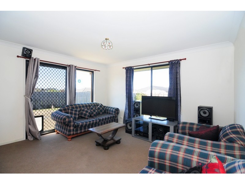 14 Guinea Flower Cres, Worrigee NSW 2540