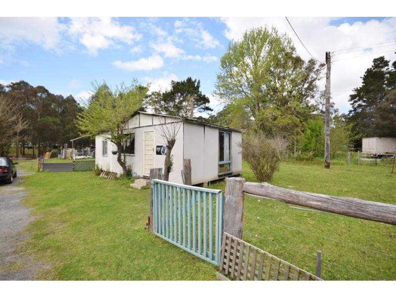 D953 Princes Highway, Falls Creek NSW 2540