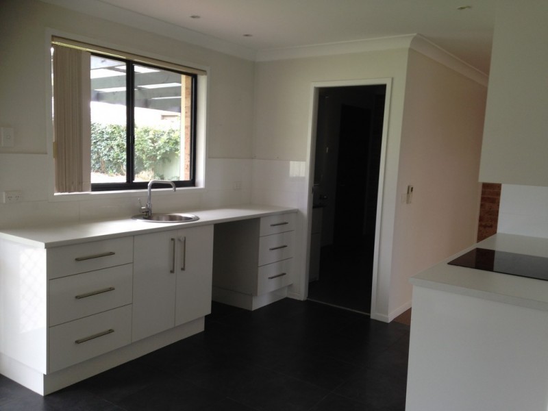 9 Gleneagle Pde, North Nowra NSW 2541