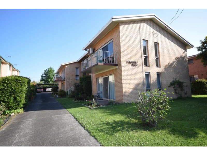 3/4 Campbell Place, Nowra NSW 2541