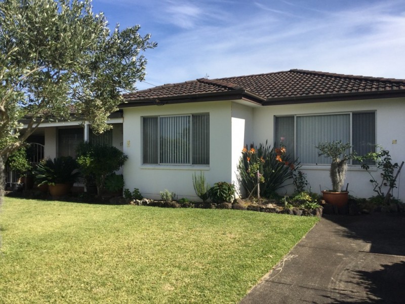 17 Woolstencraft Avenue, Shoalhaven Heads NSW 2535