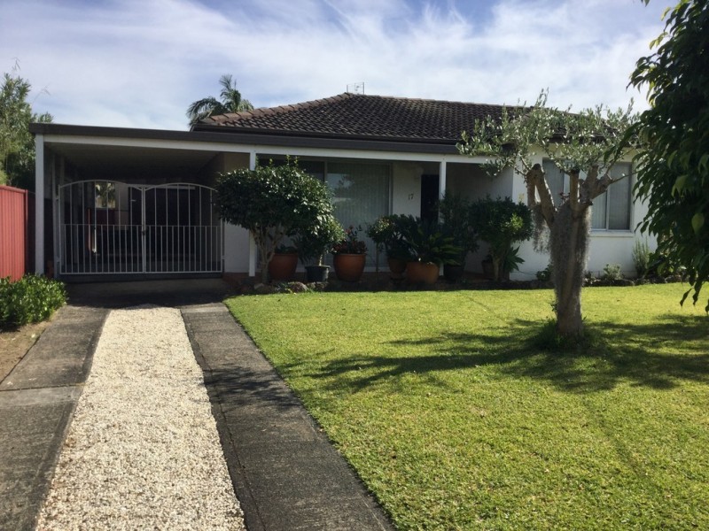 17 Woolstencraft Avenue, Shoalhaven Heads NSW 2535