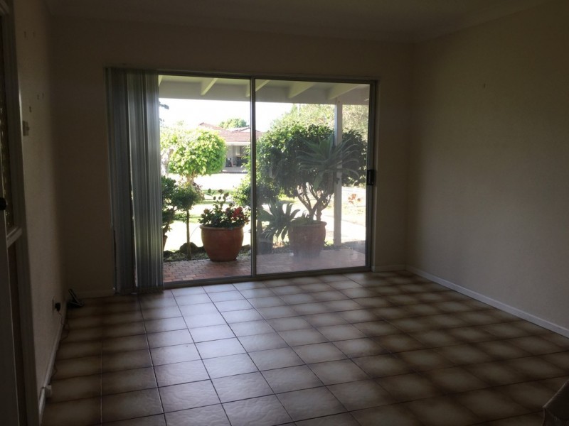 17 Woolstencraft Avenue, Shoalhaven Heads NSW 2535