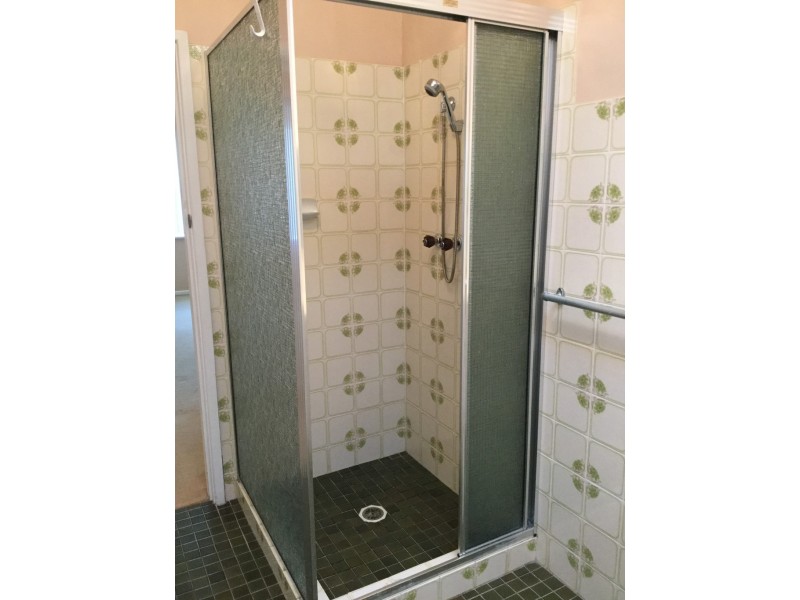 17 Woolstencraft Avenue, Shoalhaven Heads NSW 2535