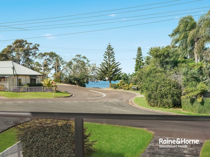 61 Hay Avenue, Shoalhaven Heads NSW 2535