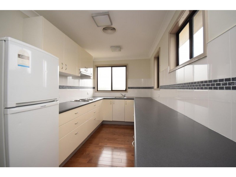 20 Albatross Road, Nowra NSW 2541