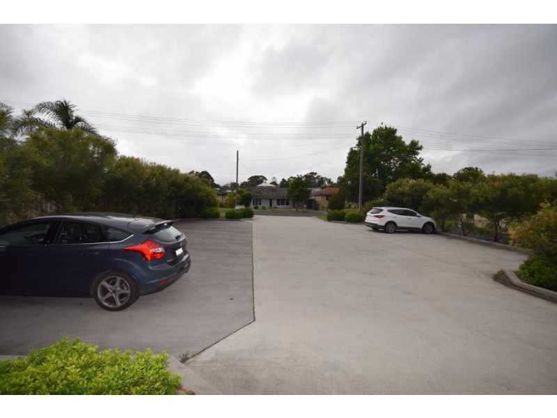 20 Albatross Road, Nowra NSW 2541