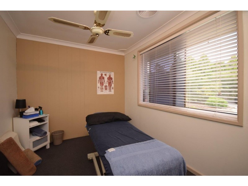 20 Albatross Road, Nowra NSW 2541