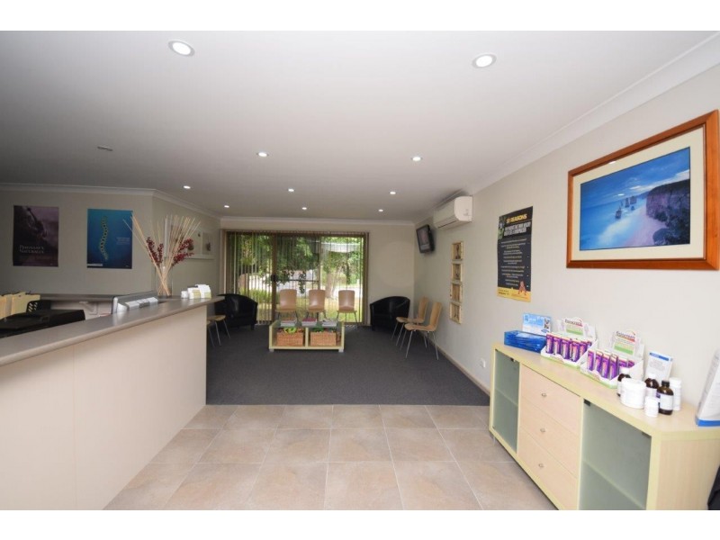 20 Albatross Road, Nowra NSW 2541