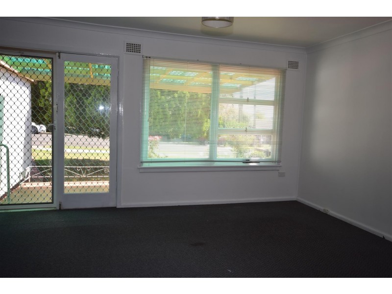 142 Plunkett Street, Nowra NSW 2541